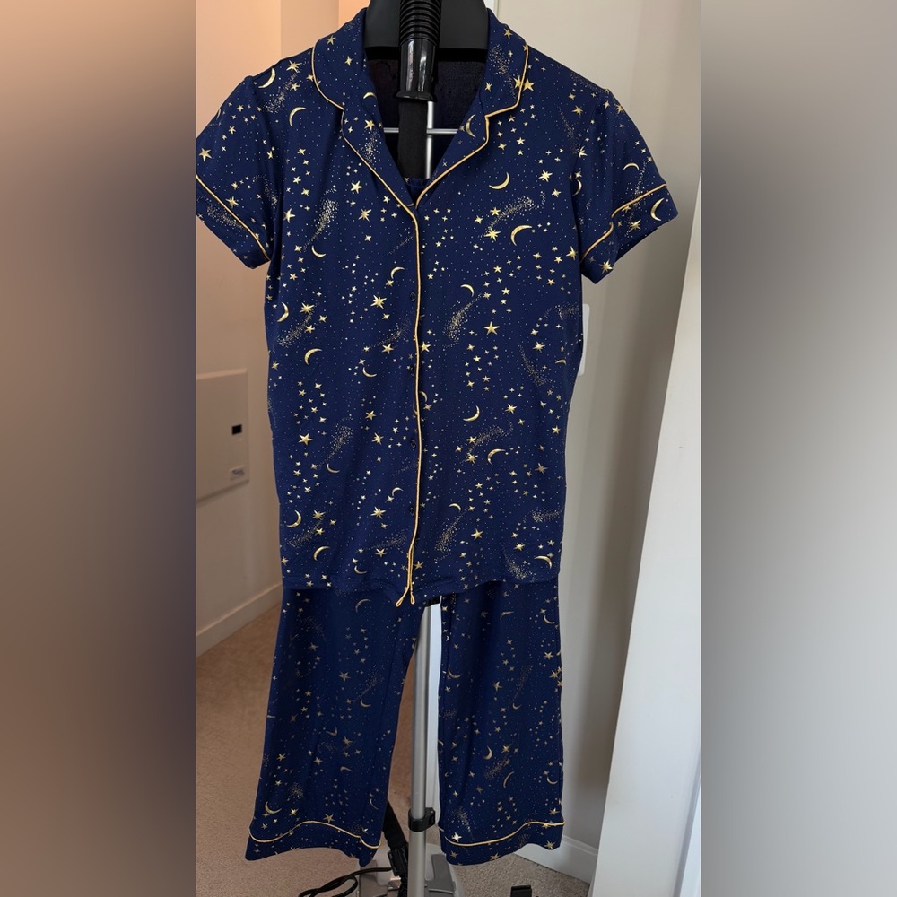 Brand New Women’s XS Starry Night Pajamas